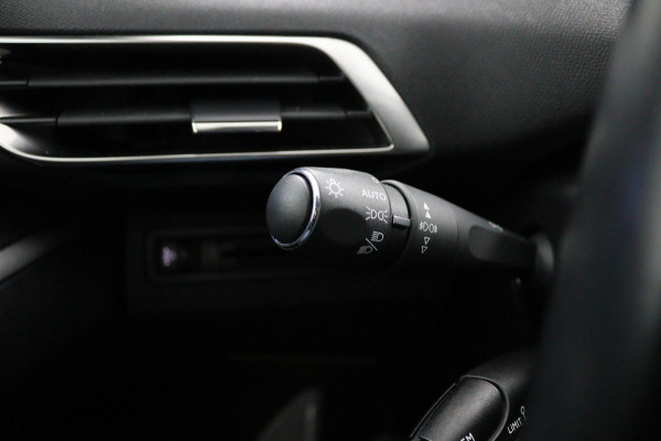 Peugeot 5008 1.2 PureTech Crossway*ECC*NAVI*ACC*CAM*CARPLAY*