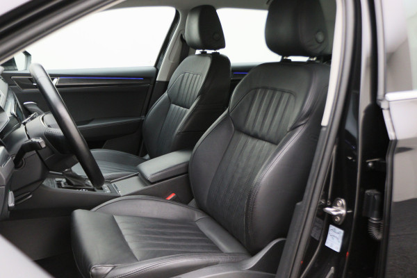 Škoda Superb Combi 1.4 TSI iV Business Edition Plus Leer, Camera, Apple Carplay, Elektr. Stoel, LED, Trekhaak, PDC Škoda Superb Combi 1.4 TSI iV Business Edition Plus Leer, Camera, Apple Carplay, Elektr. Stoel, LED, Trekhaak, PDC