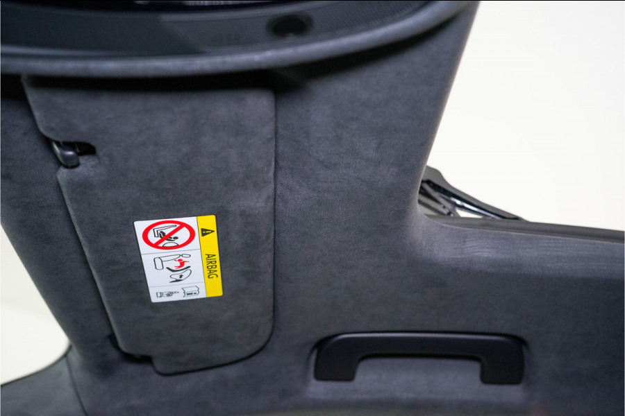 Audi Q8 60 TFSI E Quattro S-Edition Competition 490PK FACELIFT | 2025 DIRECT LEVERBAAR | 5 Jaar Garantie | BOMVOL!