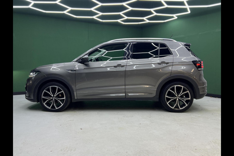 Volkswagen T-Cross 1.0 TSI R-Line Carplay | Cruise | Virtual Volkswagen T-Cross 1.0 TSI R-Line Carplay | Cruise | Virtual