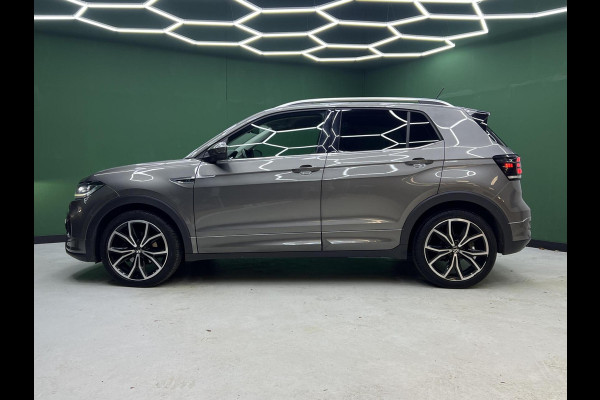 Volkswagen T-Cross 1.0 TSI R-Line Carplay | Cruise | Virtual Volkswagen T-Cross 1.0 TSI R-Line Carplay | Cruise | Virtual