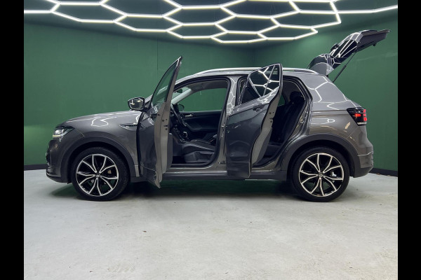 Volkswagen T-Cross 1.0 TSI R-Line Carplay | Cruise | Virtual Volkswagen T-Cross 1.0 TSI R-Line Carplay | Cruise | Virtual