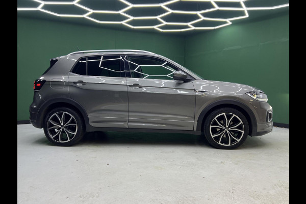 Volkswagen T-Cross 1.0 TSI R-Line Carplay | Cruise | Virtual Volkswagen T-Cross 1.0 TSI R-Line Carplay | Cruise | Virtual