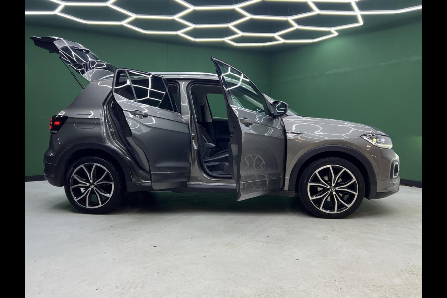 Volkswagen T-Cross 1.0 TSI R-Line Carplay | Cruise | Virtual Volkswagen T-Cross 1.0 TSI R-Line Carplay | Cruise | Virtual