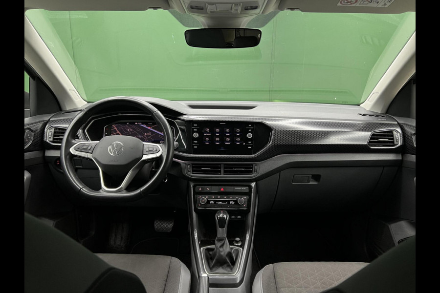 Volkswagen T-Cross 1.0 TSI R-Line Carplay | Cruise | Virtual Volkswagen T-Cross 1.0 TSI R-Line Carplay | Cruise | Virtual