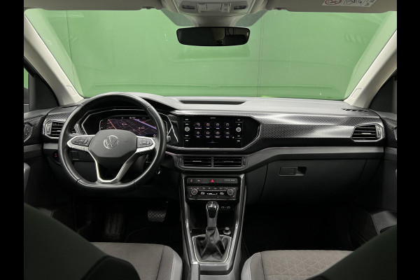 Volkswagen T-Cross 1.0 TSI R-Line Carplay | Cruise | Virtual Volkswagen T-Cross 1.0 TSI R-Line Carplay | Cruise | Virtual