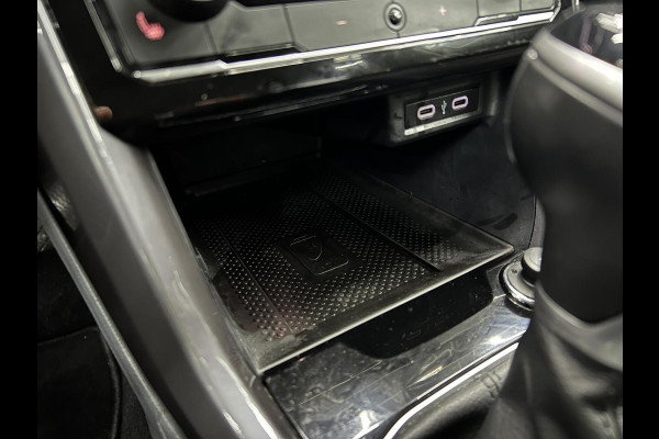 Volkswagen T-Cross 1.0 TSI R-Line Carplay | Cruise | Virtual Volkswagen T-Cross 1.0 TSI R-Line Carplay | Cruise | Virtual