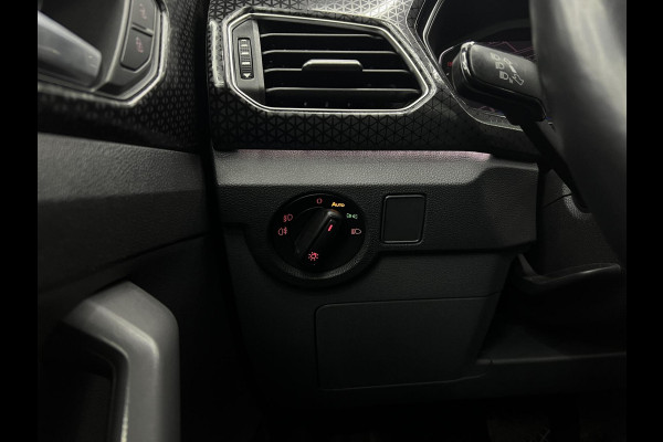 Volkswagen T-Cross 1.0 TSI R-Line Carplay | Cruise | Virtual Volkswagen T-Cross 1.0 TSI R-Line Carplay | Cruise | Virtual