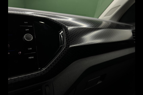 Volkswagen T-Cross 1.0 TSI R-Line Carplay | Cruise | Virtual Volkswagen T-Cross 1.0 TSI R-Line Carplay | Cruise | Virtual