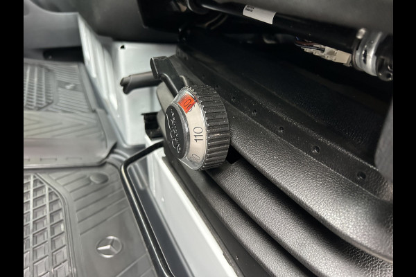 Mercedes-Benz Sprinter 317 CDI L2 H2 PRO / LED / MBUX / Navigatie / Camera / Parkeersensoren / Cruise control / Airco / 270 Graden achterdeuren