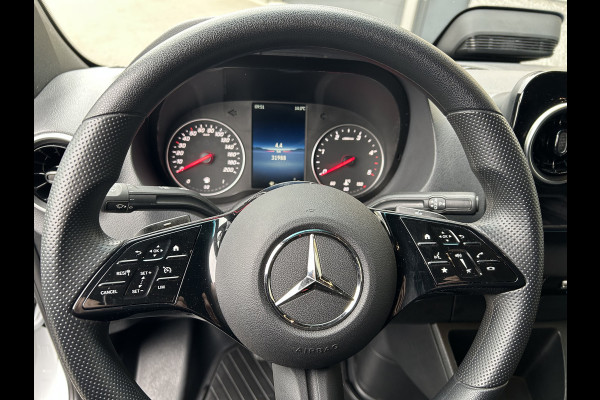 Mercedes-Benz Sprinter 317 CDI L2 H2 PRO / LED / MBUX / Navigatie / Camera / Parkeersensoren / Cruise control / Airco / 270 Graden achterdeuren