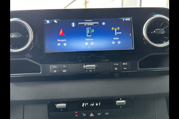 Mercedes-Benz Sprinter 317 CDI L2 H2 PRO / LED / MBUX / Navigatie / Camera / Parkeersensoren / Cruise control / Airco / 270 Graden achterdeuren