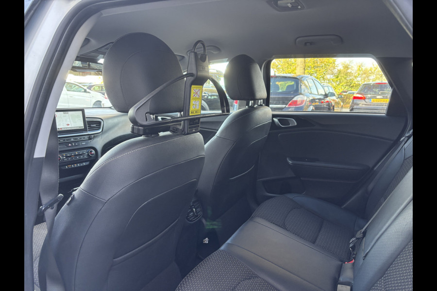 Kia Ceed Sportswagon 1.0 T-GDi DynamicPlusLine | Parkeer Camera | Stuur Verwarming | Stoel Verwarming | Apple Carplay Kia Ceed Sportswagon 1.0 T-GDi DynamicPlusLine | Parkeer Camera | Stuur Verwarming | Stoel Verwarming | Apple Carplay