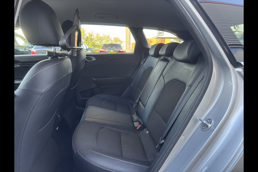 Kia Ceed Sportswagon 1.0 T-GDi DynamicPlusLine | Parkeer Camera | Stuur Verwarming | Stoel Verwarming | Apple Carplay Kia Ceed Sportswagon 1.0 T-GDi DynamicPlusLine | Parkeer Camera | Stuur Verwarming | Stoel Verwarming | Apple Carplay