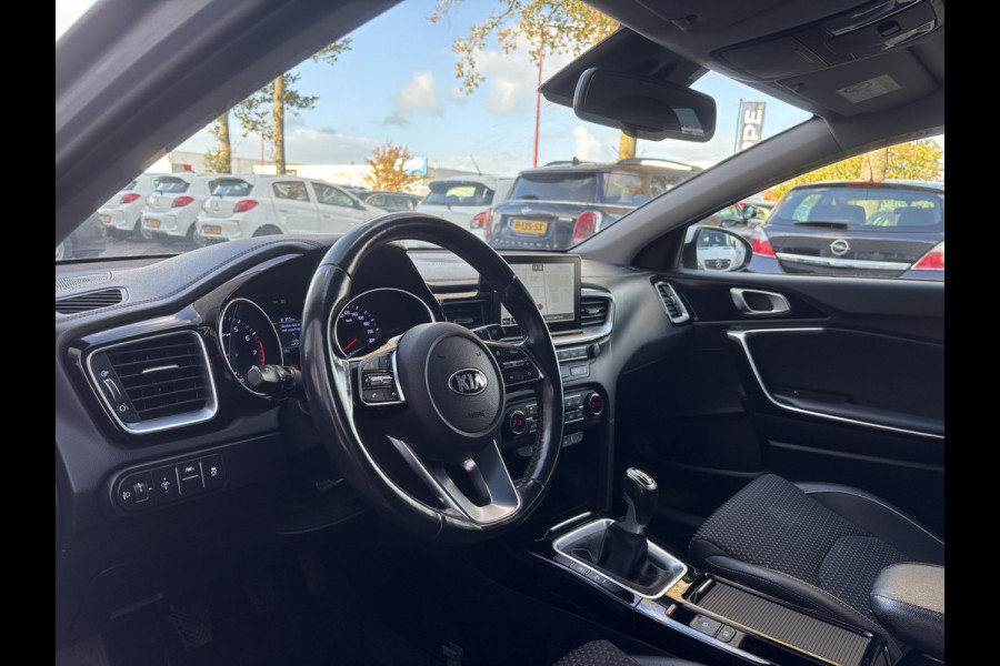 Kia Ceed Sportswagon 1.0 T-GDi DynamicPlusLine | Parkeer Camera | Stuur Verwarming | Stoel Verwarming | Apple Carplay Kia Ceed Sportswagon 1.0 T-GDi DynamicPlusLine | Parkeer Camera | Stuur Verwarming | Stoel Verwarming | Apple Carplay