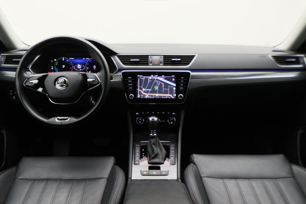 Škoda Superb Combi 1.4 TSI iV Business Edition Plus Leer, Camera, Apple Carplay, Elektr. Stoel, LED, Trekhaak, PDC Škoda Superb Combi 1.4 TSI iV Business Edition Plus Leer, Camera, Apple Carplay, Elektr. Stoel, LED, Trekhaak, PDC