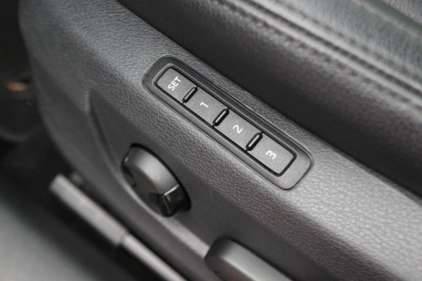 Škoda Superb Combi 1.4 TSI iV Business Edition Plus Leer, Camera, Apple Carplay, Elektr. Stoel, LED, Trekhaak, PDC Škoda Superb Combi 1.4 TSI iV Business Edition Plus Leer, Camera, Apple Carplay, Elektr. Stoel, LED, Trekhaak, PDC