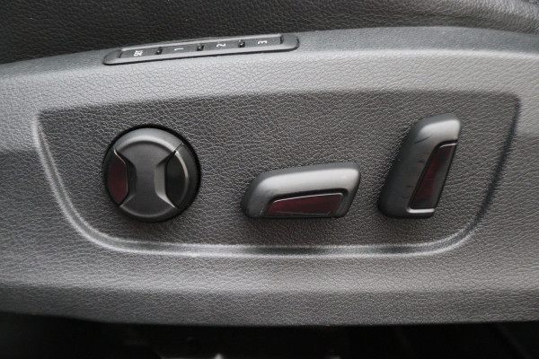 Škoda Superb Combi 1.4 TSI iV Business Edition Plus Leer, Camera, Apple Carplay, Elektr. Stoel, LED, Trekhaak, PDC Škoda Superb Combi 1.4 TSI iV Business Edition Plus Leer, Camera, Apple Carplay, Elektr. Stoel, LED, Trekhaak, PDC