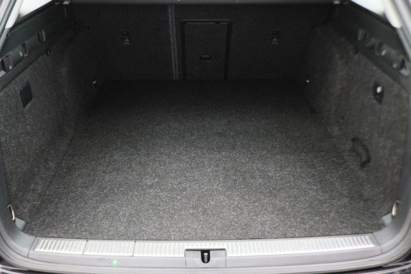 Škoda Superb Combi 1.4 TSI iV Business Edition Plus Leer, Camera, Apple Carplay, Elektr. Stoel, LED, Trekhaak, PDC Škoda Superb Combi 1.4 TSI iV Business Edition Plus Leer, Camera, Apple Carplay, Elektr. Stoel, LED, Trekhaak, PDC