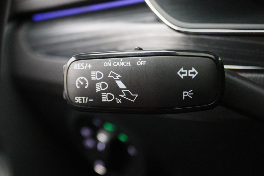 Škoda Superb Combi 1.4 TSI iV Business Edition Plus Leer, Camera, Apple Carplay, Elektr. Stoel, LED, Trekhaak, PDC Škoda Superb Combi 1.4 TSI iV Business Edition Plus Leer, Camera, Apple Carplay, Elektr. Stoel, LED, Trekhaak, PDC