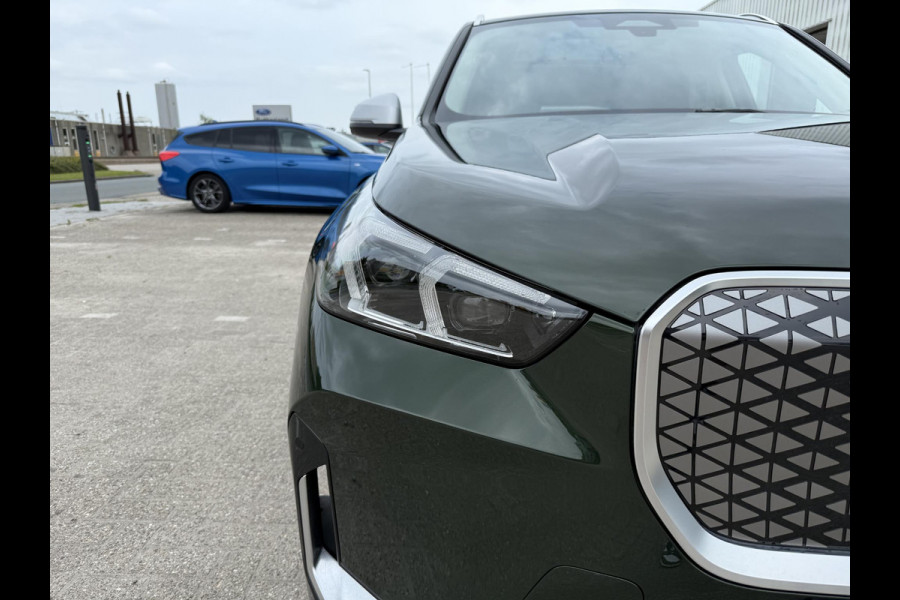 BMW iX1 eDrive20 67 kWh 204pk | X-Line | Travel Pack  | Innovation Pack | Adaptieve cruise controle | HiFi System Harman Kardon | Panoramadak | Head up Display BMW iX1 eDrive20 67 kWh 204pk | X-Line | Travel Pack  | Innovation Pack | Adaptieve cruise controle | HiFi System Harman Kardon | Panoramadak | Head up Display