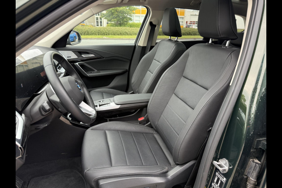 BMW iX1 eDrive20 67 kWh 204pk | X-Line | Travel Pack  | Innovation Pack | Adaptieve cruise controle | HiFi System Harman Kardon | Panoramadak | Head up Display BMW iX1 eDrive20 67 kWh 204pk | X-Line | Travel Pack  | Innovation Pack | Adaptieve cruise controle | HiFi System Harman Kardon | Panoramadak | Head up Display