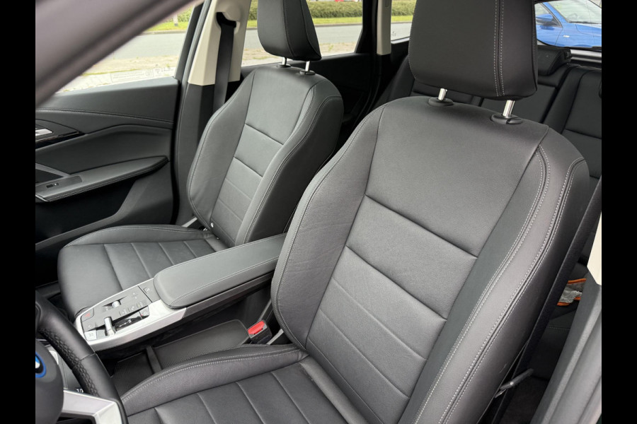 BMW iX1 eDrive20 67 kWh 204pk | X-Line | Travel Pack  | Innovation Pack | Adaptieve cruise controle | HiFi System Harman Kardon | Panoramadak | Head up Display BMW iX1 eDrive20 67 kWh 204pk | X-Line | Travel Pack  | Innovation Pack | Adaptieve cruise controle | HiFi System Harman Kardon | Panoramadak | Head up Display