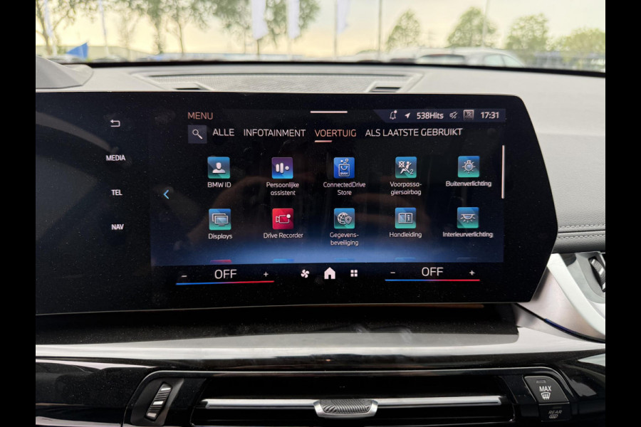 BMW iX1 eDrive20 67 kWh 204pk | X-Line | Travel Pack  | Innovation Pack | Adaptieve cruise controle | HiFi System Harman Kardon | Panoramadak | Head up Display BMW iX1 eDrive20 67 kWh 204pk | X-Line | Travel Pack  | Innovation Pack | Adaptieve cruise controle | HiFi System Harman Kardon | Panoramadak | Head up Display