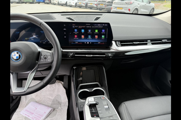 BMW iX1 eDrive20 67 kWh 204pk | X-Line | Travel Pack  | Innovation Pack | Adaptieve cruise controle | HiFi System Harman Kardon | Panoramadak | Head up Display BMW iX1 eDrive20 67 kWh 204pk | X-Line | Travel Pack  | Innovation Pack | Adaptieve cruise controle | HiFi System Harman Kardon | Panoramadak | Head up Display