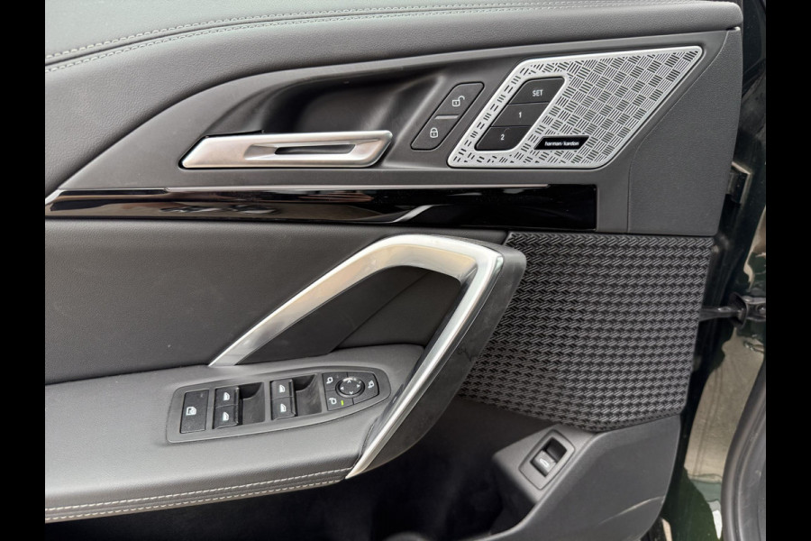 BMW iX1 eDrive20 67 kWh 204pk | X-Line | Travel Pack  | Innovation Pack | Adaptieve cruise controle | HiFi System Harman Kardon | Panoramadak | Head up Display BMW iX1 eDrive20 67 kWh 204pk | X-Line | Travel Pack  | Innovation Pack | Adaptieve cruise controle | HiFi System Harman Kardon | Panoramadak | Head up Display