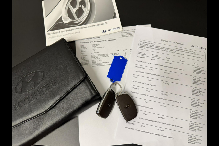 Hyundai i20 1.0 T-GDI Premium Dealer onderhouden Cruise control Climate control Parkeersensoren v/a Navigatie Apple / Android DAB Hyundai i20 1.0 T-GDI Premium Dealer onderhouden Cruise control Climate control Parkeersensoren v/a Navigatie Apple / Android DAB