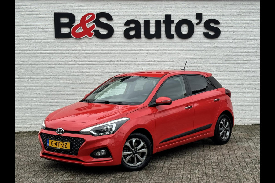 Hyundai i20 1.0 T-GDI Premium Dealer onderhouden Cruise control Climate control Parkeersensoren v/a Navigatie Apple / Android DAB Hyundai i20 1.0 T-GDI Premium Dealer onderhouden Cruise control Climate control Parkeersensoren v/a Navigatie Apple / Android DAB