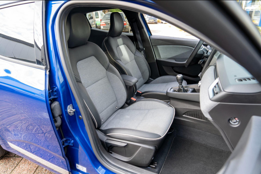 Renault Clio 1.0 TCe 90 GPF techno | Prijs rijklaar incl. 12 mnd garantie | 360 Camera Pdc Navi Led Clima Renault Clio 1.0 TCe 90 GPF techno | Prijs rijklaar incl. 12 mnd garantie | 360 Camera Pdc Navi Led Clima