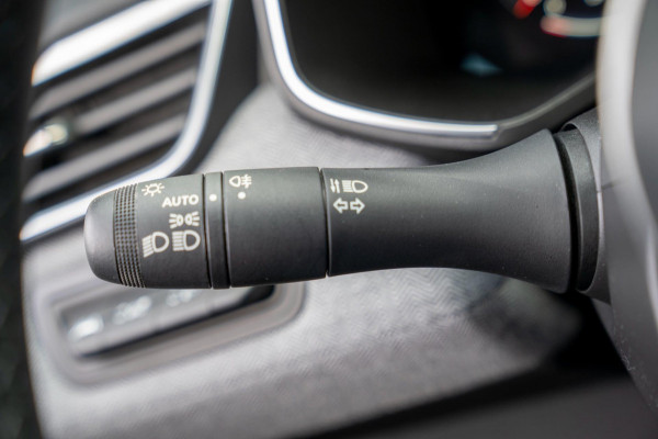 Renault Clio 1.0 TCe 90 GPF techno | Prijs rijklaar incl. 12 mnd garantie | 360 Camera Pdc Navi Led Clima Renault Clio 1.0 TCe 90 GPF techno | Prijs rijklaar incl. 12 mnd garantie | 360 Camera Pdc Navi Led Clima