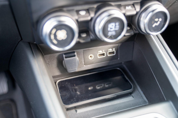 Renault Clio 1.0 TCe 90 GPF techno | Prijs rijklaar incl. 12 mnd garantie | 360 Camera Pdc Navi Led Clima Renault Clio 1.0 TCe 90 GPF techno | Prijs rijklaar incl. 12 mnd garantie | 360 Camera Pdc Navi Led Clima