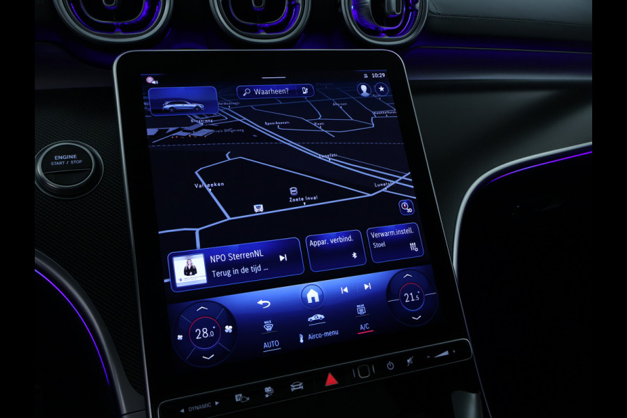 Mercedes-Benz C-Klasse Estate 300 e AMG Plug-In Hybride AMG Line | Night Pakket | Trekhaak | Panorama Schuif-Kanteldak | Memory Voorstoelen. Inclusief 24 maanden Mercedes-Benz Certified garantie voor Europa. Mercedes-Benz C-Klasse Estate 300 e AMG Plug-In Hybride AMG Line | Night Pakket | Trekhaak | Panorama Schuif-Kanteldak | Memory Voorstoelen. Inclusief 24 maanden Mercedes-Benz Certified garantie voor Europa.