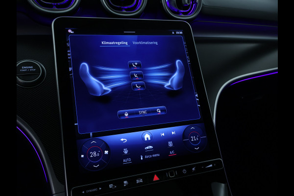 Mercedes-Benz C-Klasse Estate 300 e AMG Plug-In Hybride AMG Line | Night Pakket | Trekhaak | Panorama Schuif-Kanteldak | Memory Voorstoelen. Inclusief 24 maanden Mercedes-Benz Certified garantie voor Europa. Mercedes-Benz C-Klasse Estate 300 e AMG Plug-In Hybride AMG Line | Night Pakket | Trekhaak | Panorama Schuif-Kanteldak | Memory Voorstoelen. Inclusief 24 maanden Mercedes-Benz Certified garantie voor Europa.