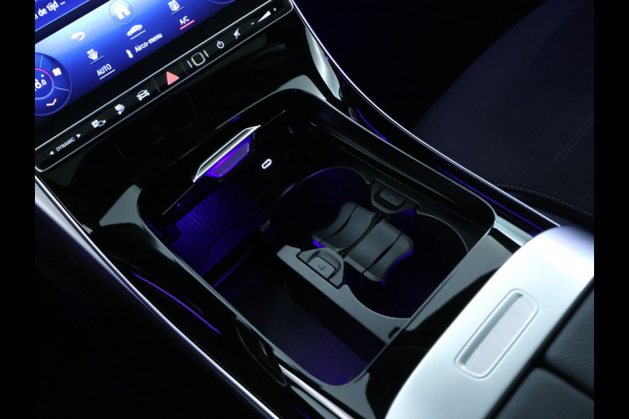 Mercedes-Benz C-Klasse Estate 300 e AMG Plug-In Hybride AMG Line | Night Pakket | Trekhaak | Panorama Schuif-Kanteldak | Memory Voorstoelen. Inclusief 24 maanden Mercedes-Benz Certified garantie voor Europa. Mercedes-Benz C-Klasse Estate 300 e AMG Plug-In Hybride AMG Line | Night Pakket | Trekhaak | Panorama Schuif-Kanteldak | Memory Voorstoelen. Inclusief 24 maanden Mercedes-Benz Certified garantie voor Europa.