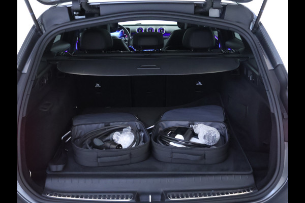 Mercedes-Benz C-Klasse Estate 300 e AMG Plug-In Hybride AMG Line | Night Pakket | Trekhaak | Panorama Schuif-Kanteldak | Memory Voorstoelen. Inclusief 24 maanden Mercedes-Benz Certified garantie voor Europa. Mercedes-Benz C-Klasse Estate 300 e AMG Plug-In Hybride AMG Line | Night Pakket | Trekhaak | Panorama Schuif-Kanteldak | Memory Voorstoelen. Inclusief 24 maanden Mercedes-Benz Certified garantie voor Europa.