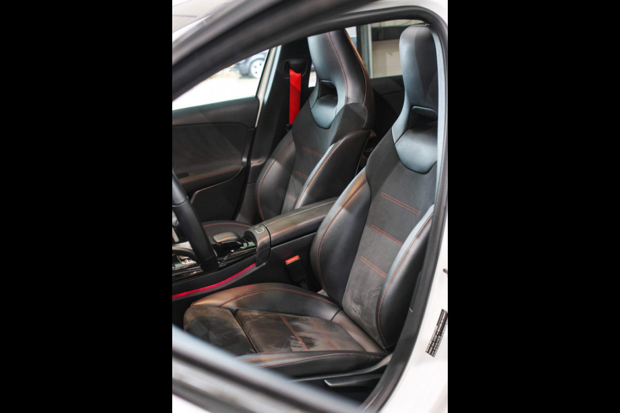 Mercedes-Benz A-Klasse AMG 35 4MATIC *Pano*Nw Kop*Sfeerverlichting*Multibeam Led* Mercedes-Benz A-Klasse AMG 35 4MATIC *Pano*Nw Kop*Sfeerverlichting*Multibeam Led*
