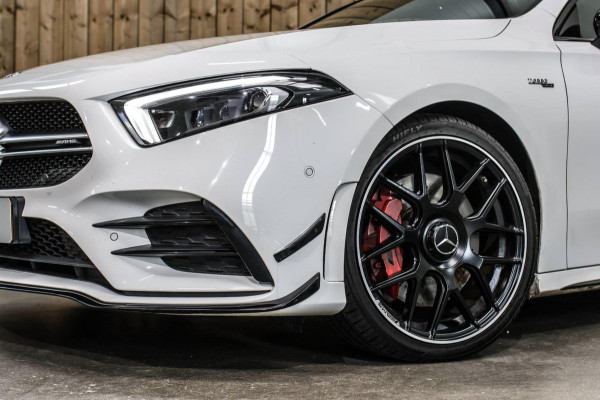 Mercedes-Benz A-Klasse AMG 35 4MATIC *Pano*Nw Kop*Sfeerverlichting*Multibeam Led* Mercedes-Benz A-Klasse AMG 35 4MATIC *Pano*Nw Kop*Sfeerverlichting*Multibeam Led*