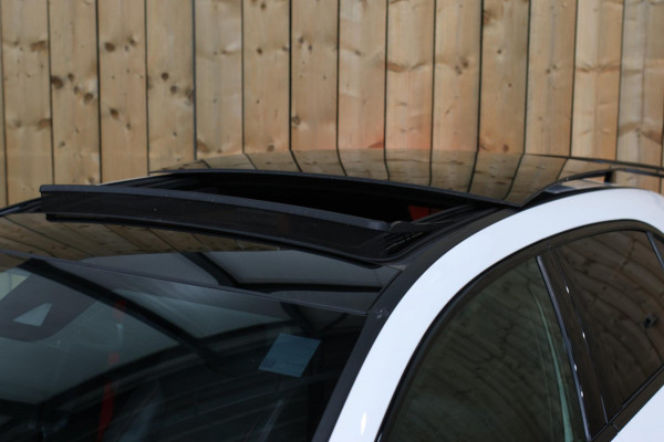 Mercedes-Benz A-Klasse AMG 35 4MATIC *Pano*Nw Kop*Sfeerverlichting*Multibeam Led* Mercedes-Benz A-Klasse AMG 35 4MATIC *Pano*Nw Kop*Sfeerverlichting*Multibeam Led*