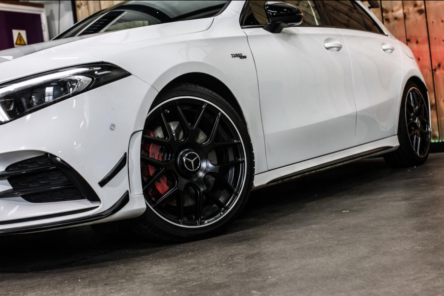 Mercedes-Benz A-Klasse AMG 35 4MATIC *Pano*Nw Kop*Sfeerverlichting*Multibeam Led* Mercedes-Benz A-Klasse AMG 35 4MATIC *Pano*Nw Kop*Sfeerverlichting*Multibeam Led*