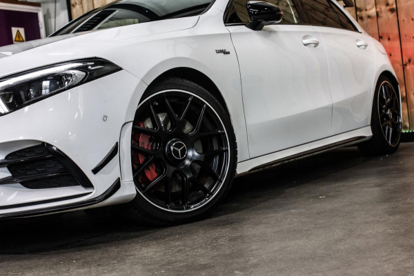 Mercedes-Benz A-Klasse AMG 35 4MATIC *Pano*Nw Kop*Sfeerverlichting*Multibeam Led* Mercedes-Benz A-Klasse AMG 35 4MATIC *Pano*Nw Kop*Sfeerverlichting*Multibeam Led*