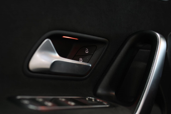 Mercedes-Benz A-Klasse AMG 35 4MATIC *Pano*Nw Kop*Sfeerverlichting*Multibeam Led* Mercedes-Benz A-Klasse AMG 35 4MATIC *Pano*Nw Kop*Sfeerverlichting*Multibeam Led*