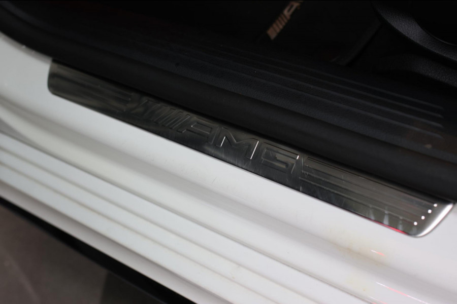 Mercedes-Benz A-Klasse AMG 35 4MATIC *Pano*Nw Kop*Sfeerverlichting*Multibeam Led* Mercedes-Benz A-Klasse AMG 35 4MATIC *Pano*Nw Kop*Sfeerverlichting*Multibeam Led*