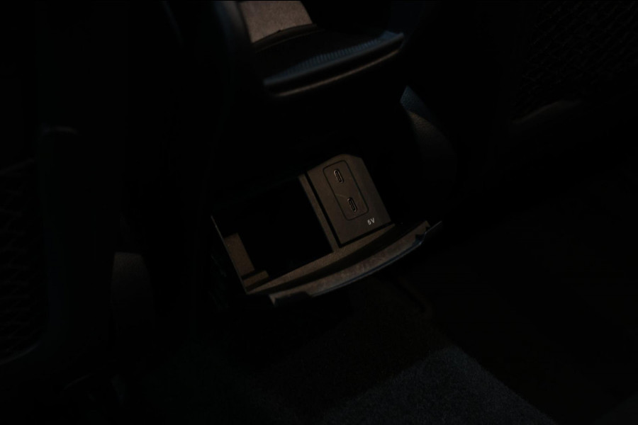 Mercedes-Benz A-Klasse AMG 35 4MATIC *Pano*Nw Kop*Sfeerverlichting*Multibeam Led* Mercedes-Benz A-Klasse AMG 35 4MATIC *Pano*Nw Kop*Sfeerverlichting*Multibeam Led*