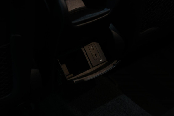 Mercedes-Benz A-Klasse AMG 35 4MATIC *Pano*Nw Kop*Sfeerverlichting*Multibeam Led* Mercedes-Benz A-Klasse AMG 35 4MATIC *Pano*Nw Kop*Sfeerverlichting*Multibeam Led*