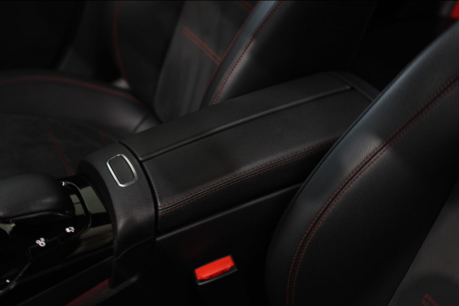 Mercedes-Benz A-Klasse AMG 35 4MATIC *Pano*Nw Kop*Sfeerverlichting*Multibeam Led* Mercedes-Benz A-Klasse AMG 35 4MATIC *Pano*Nw Kop*Sfeerverlichting*Multibeam Led*