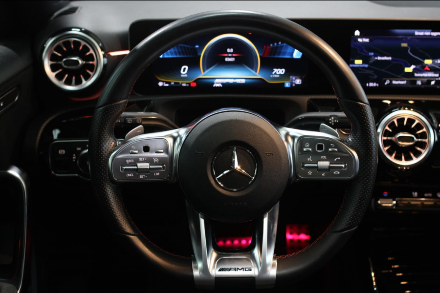 Mercedes-Benz A-Klasse AMG 35 4MATIC *Pano*Nw Kop*Sfeerverlichting*Multibeam Led* Mercedes-Benz A-Klasse AMG 35 4MATIC *Pano*Nw Kop*Sfeerverlichting*Multibeam Led*